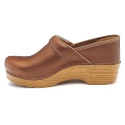 Dansko Footwear Outlet Store -Dansko Footwear Outlet Store 2 03d9def1 a3cf 4484 9fdd 317e0f280164